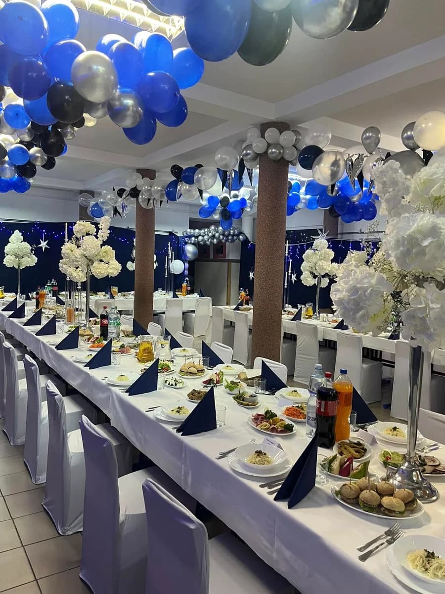 Studniówki i połowinki, Restauracja Szkiełka